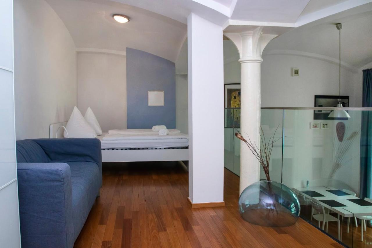 Modern Apartment With Terrace And Air Conditioning Praga Esterno foto